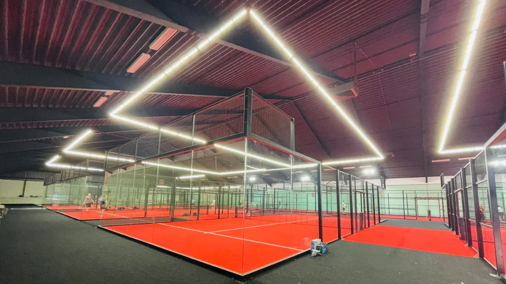 Performance Intérieure Avancée : Hub de 6 Pistes avec LED – Eindhoven